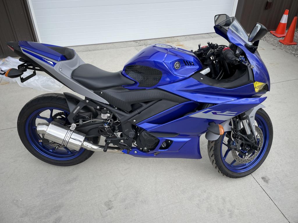 2020 YAMAHA YZF-R3. VIN: MH3RH18Y7LK004332. MILEAGE: 5,453.