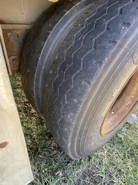 1992 Benson Aluminum 48ft Flatbed Trailer