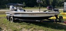 1998 Fisher Bass Boat-Outboard Motor
