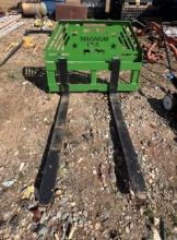 Magnum USA Pallet Forks