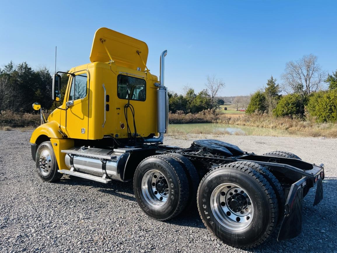 2005 FREIGHTLINER Columbia T/A Truck Tractor