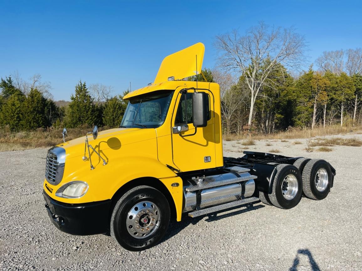 2005 FREIGHTLINER Columbia T/A Truck Tractor