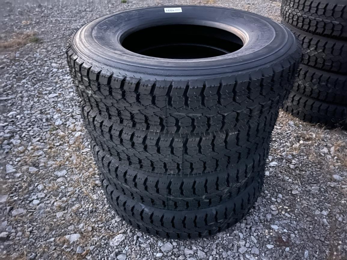 (4) New Recap Sumitomo ST528 11R24.5 Tires