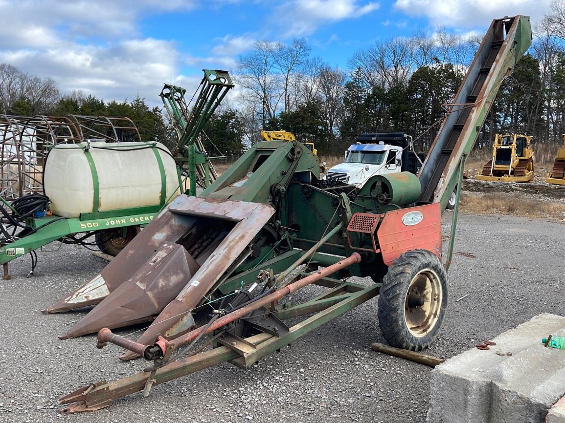 New Idea 325 2-Row Corn Picker