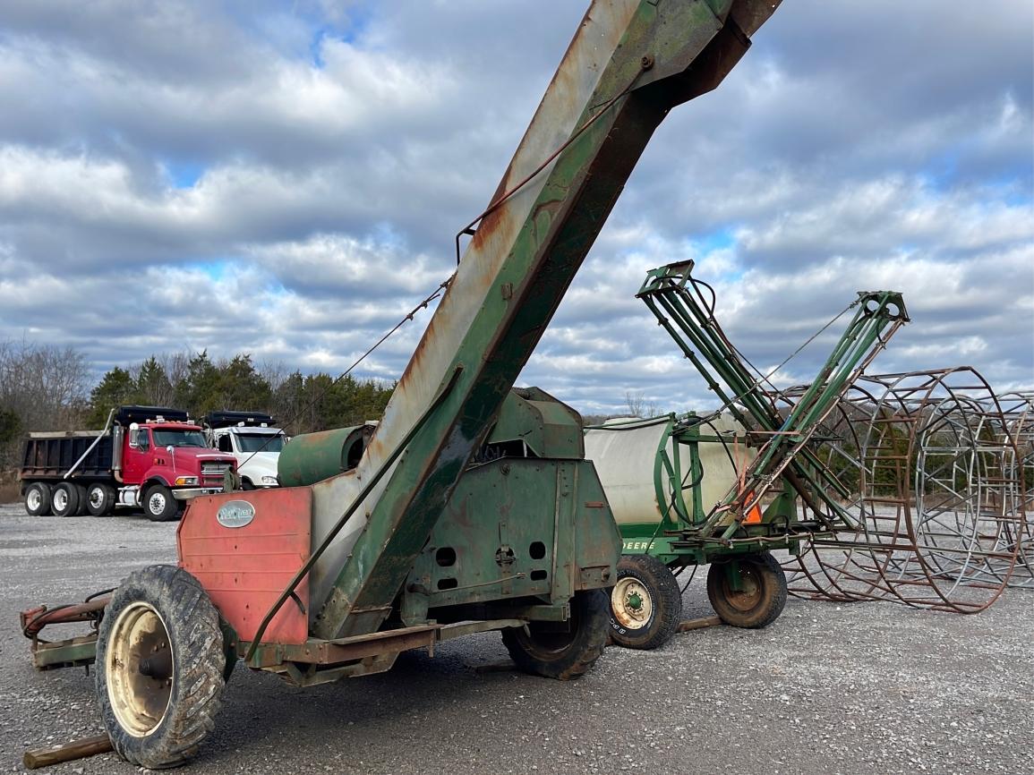 New Idea 325 2-Row Corn Picker