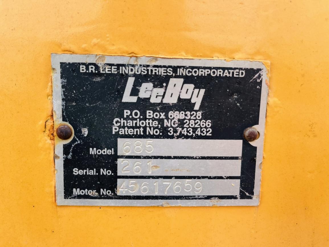 1999 LeeBoy 685 Motor Grader