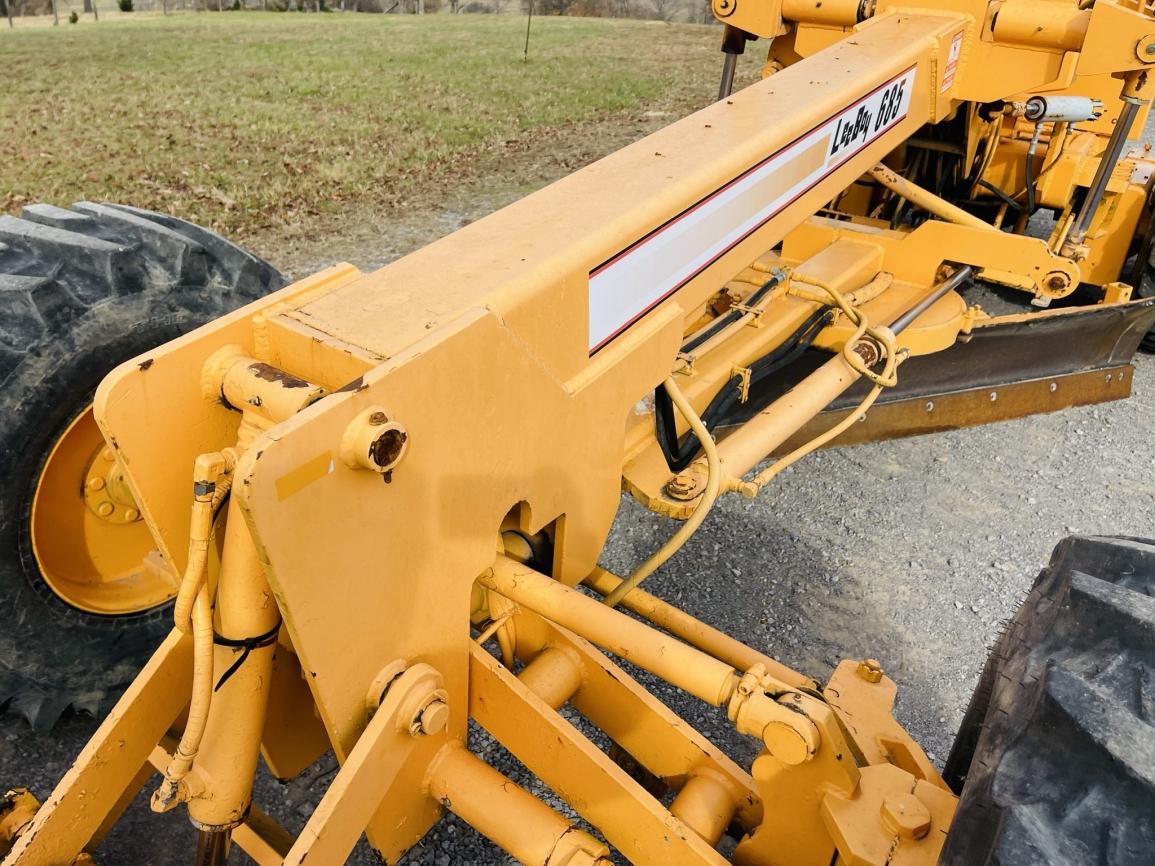 1999 LeeBoy 685 Motor Grader