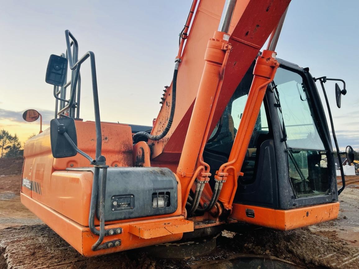 2014 Doosan DX225LC-3 Hydraulic Excavator