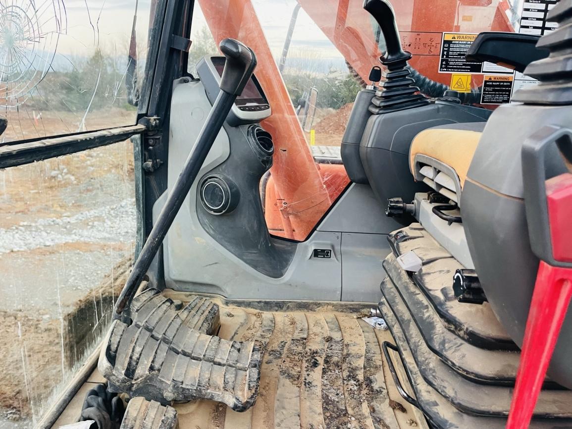 2014 Doosan DX225LC-3 Hydraulic Excavator