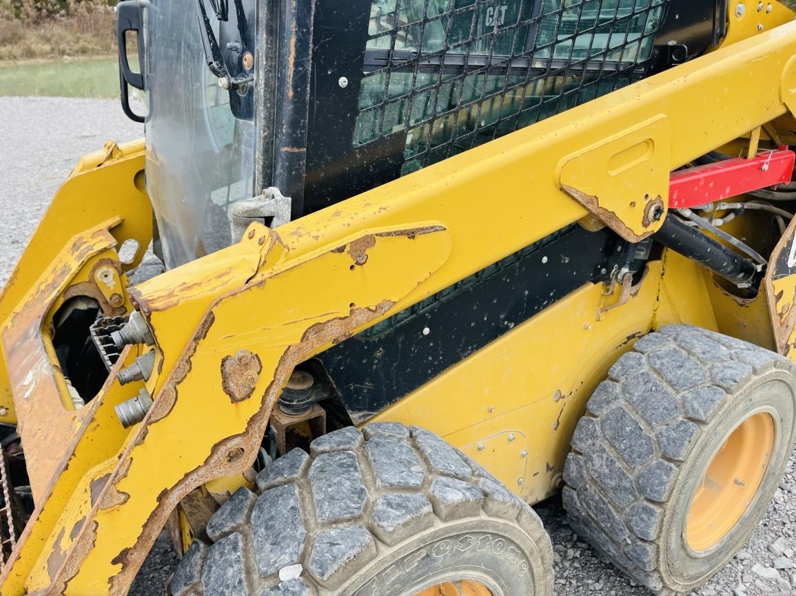 2014 CAT 242D Skid Steer