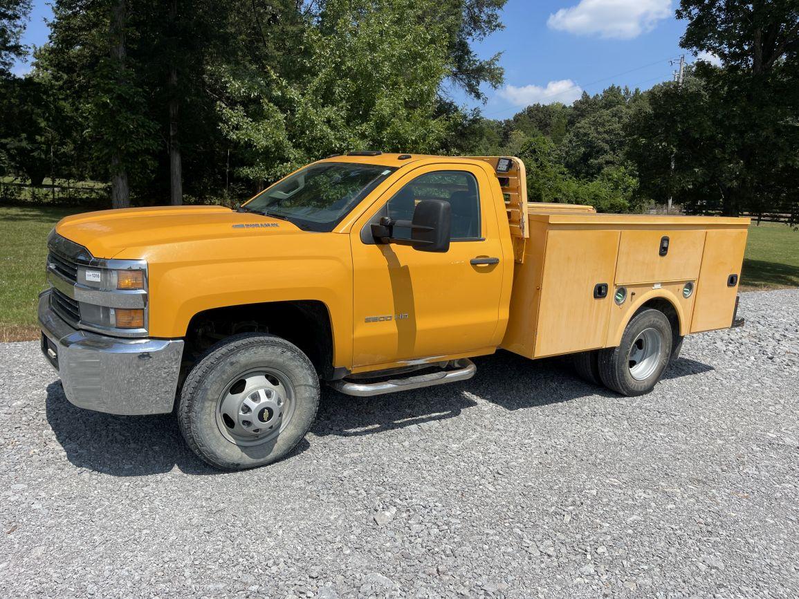 2015 CHEVROLET Silverado 3500HD S/A Service Truck