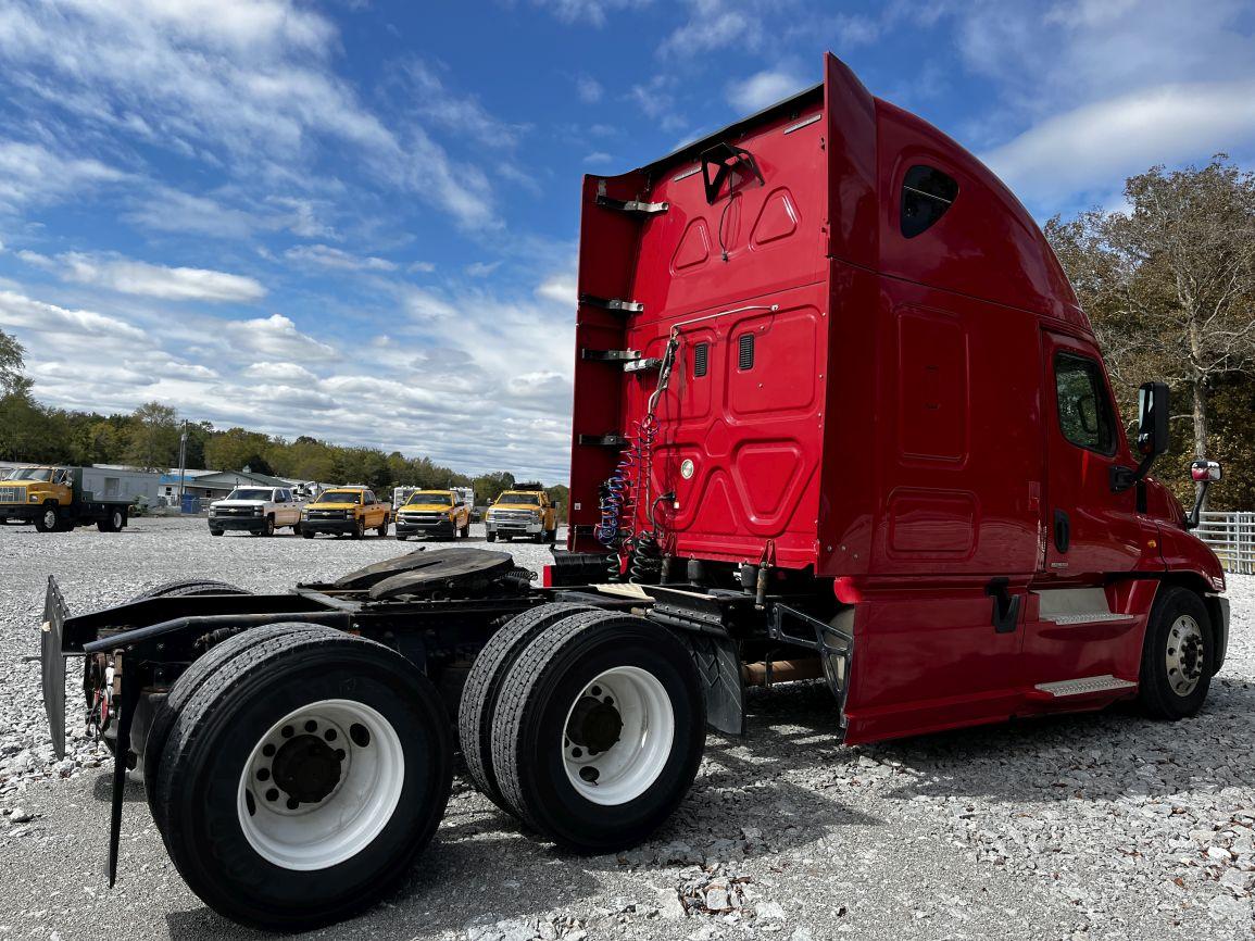 2015 FREIGHTLINER Cascadia Evolution  T/A Truck Tractor