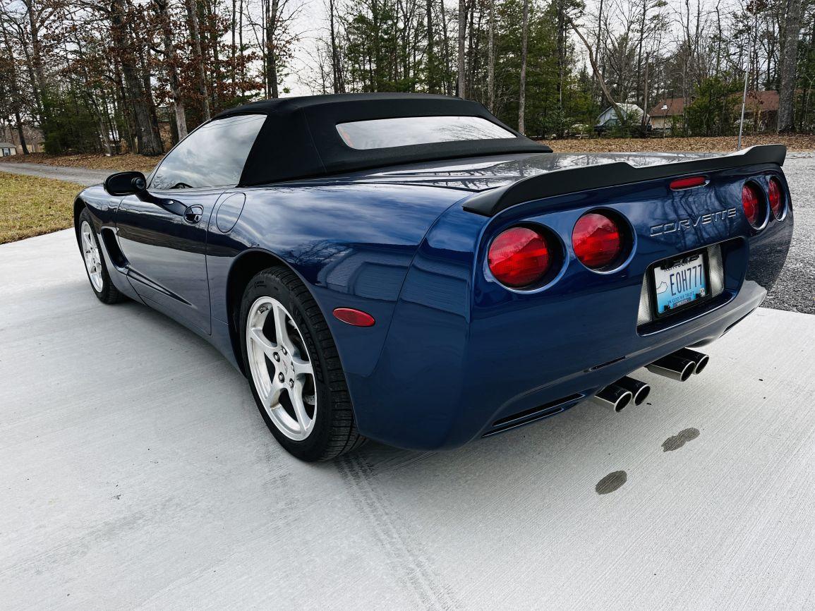 2004 CHEVROLET Corvette Convertible