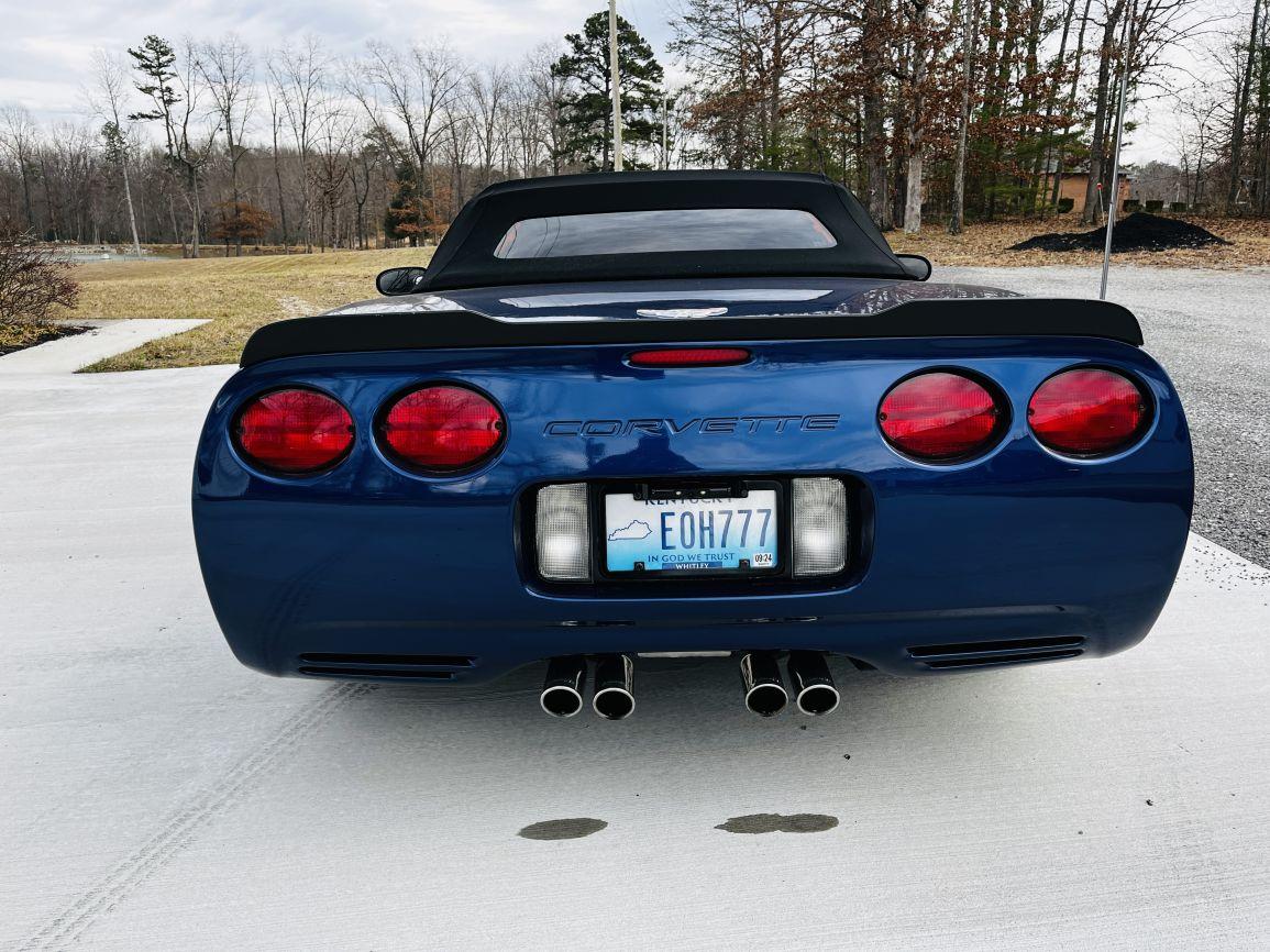 2004 CHEVROLET Corvette Convertible