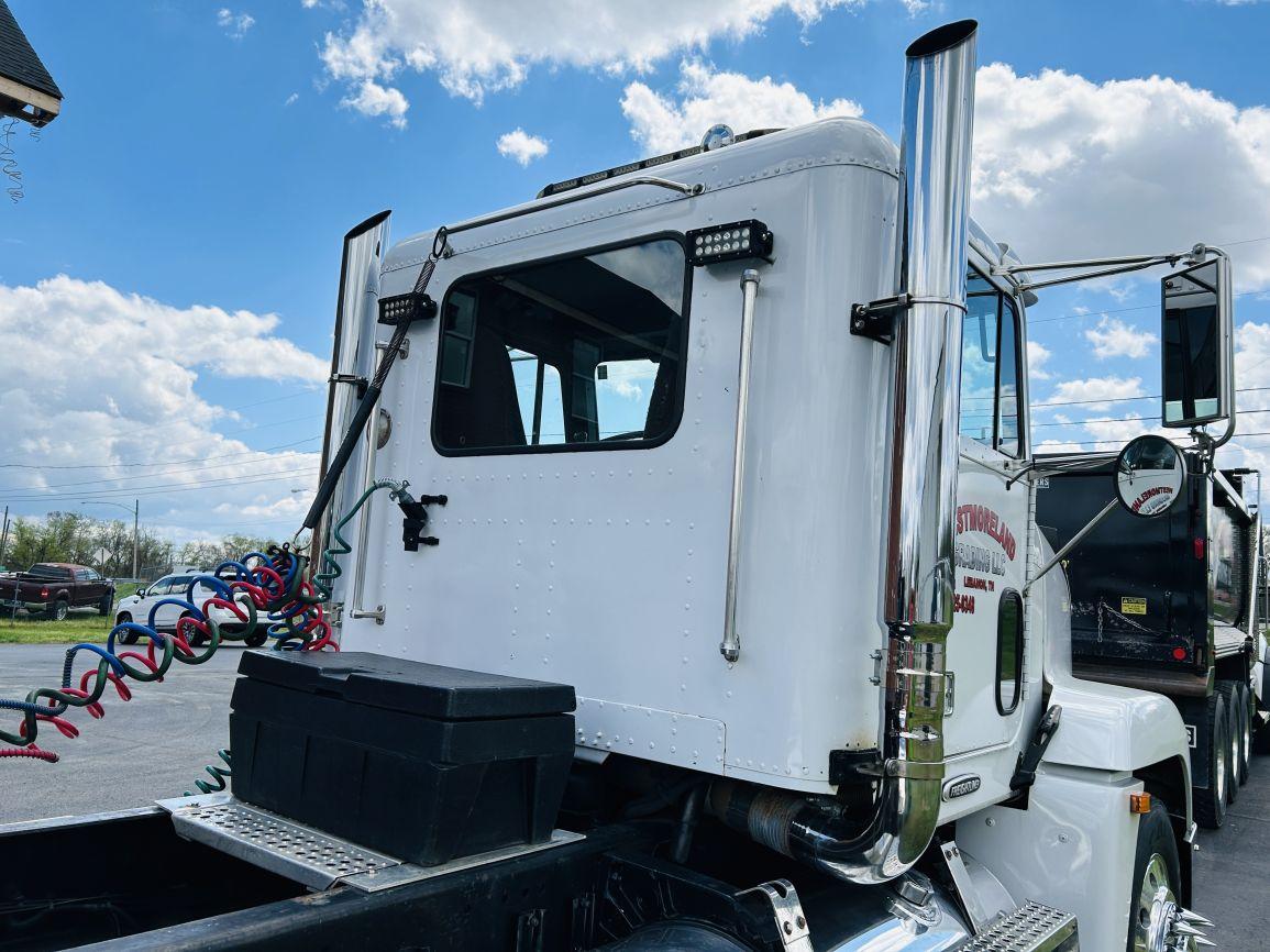 1998 FREIGHTLINER FLD120 T/A Truck Tractor