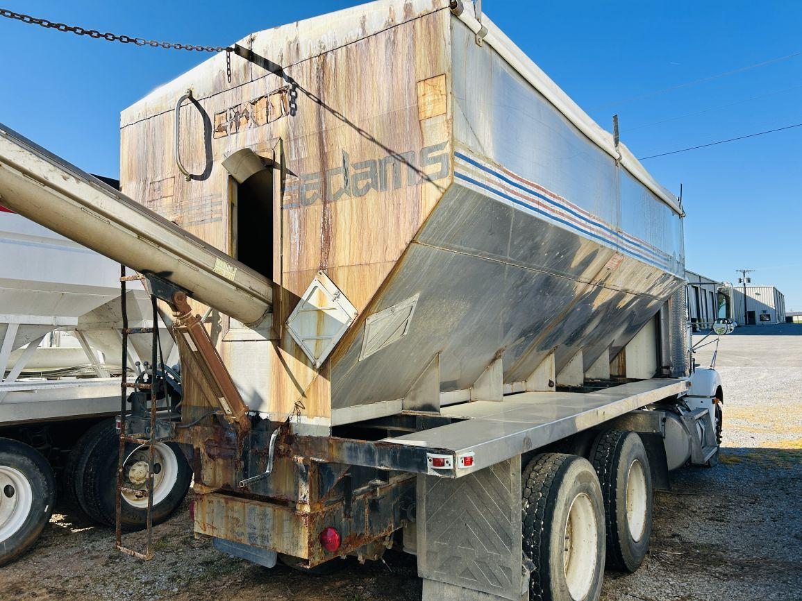 1996 FREIGHTLINER FLD112 T/A Tender Truck