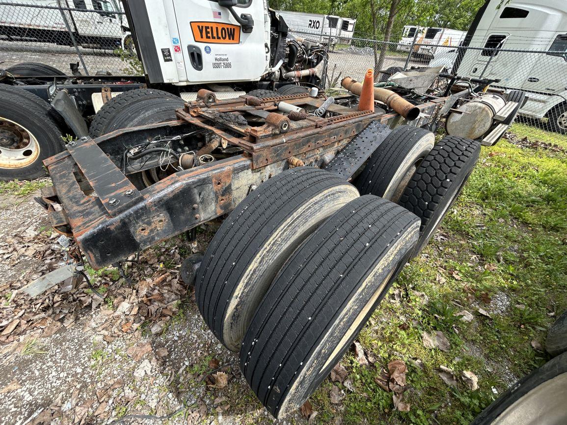 (INOP) 1999  Western Star T/A Rolling Chassis Truck Tractor