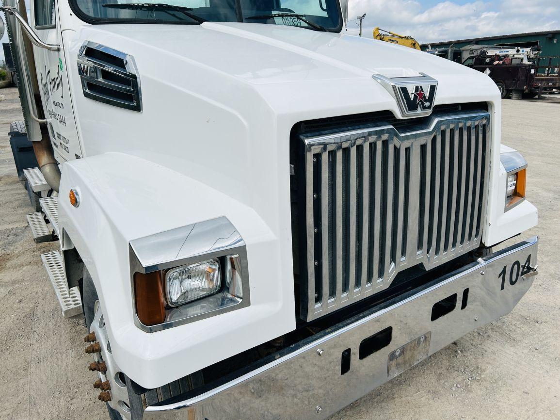 2015 WESTERN STAR 4700SF T/A Truck Tractor