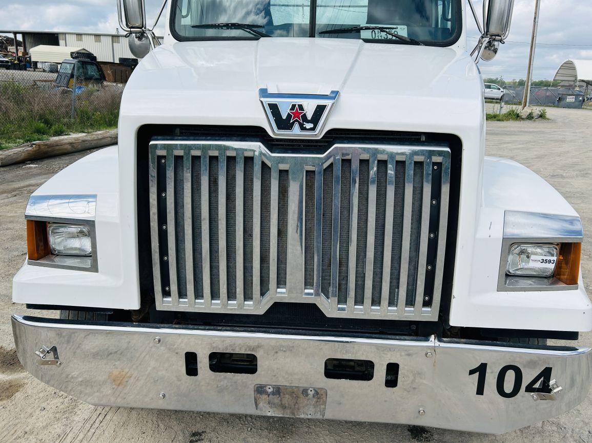 2015 WESTERN STAR 4700SF T/A Truck Tractor