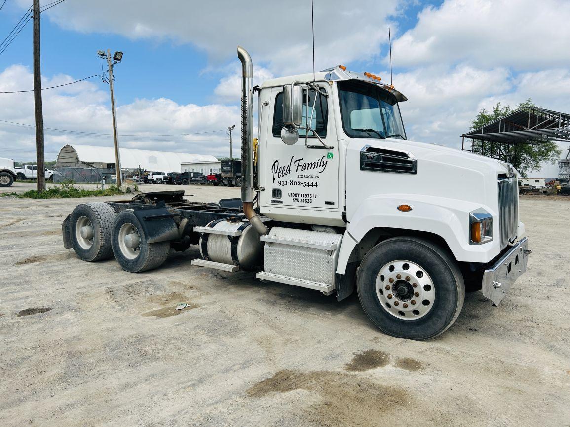 2015 WESTERN STAR 4700SF T/A Truck Tractor