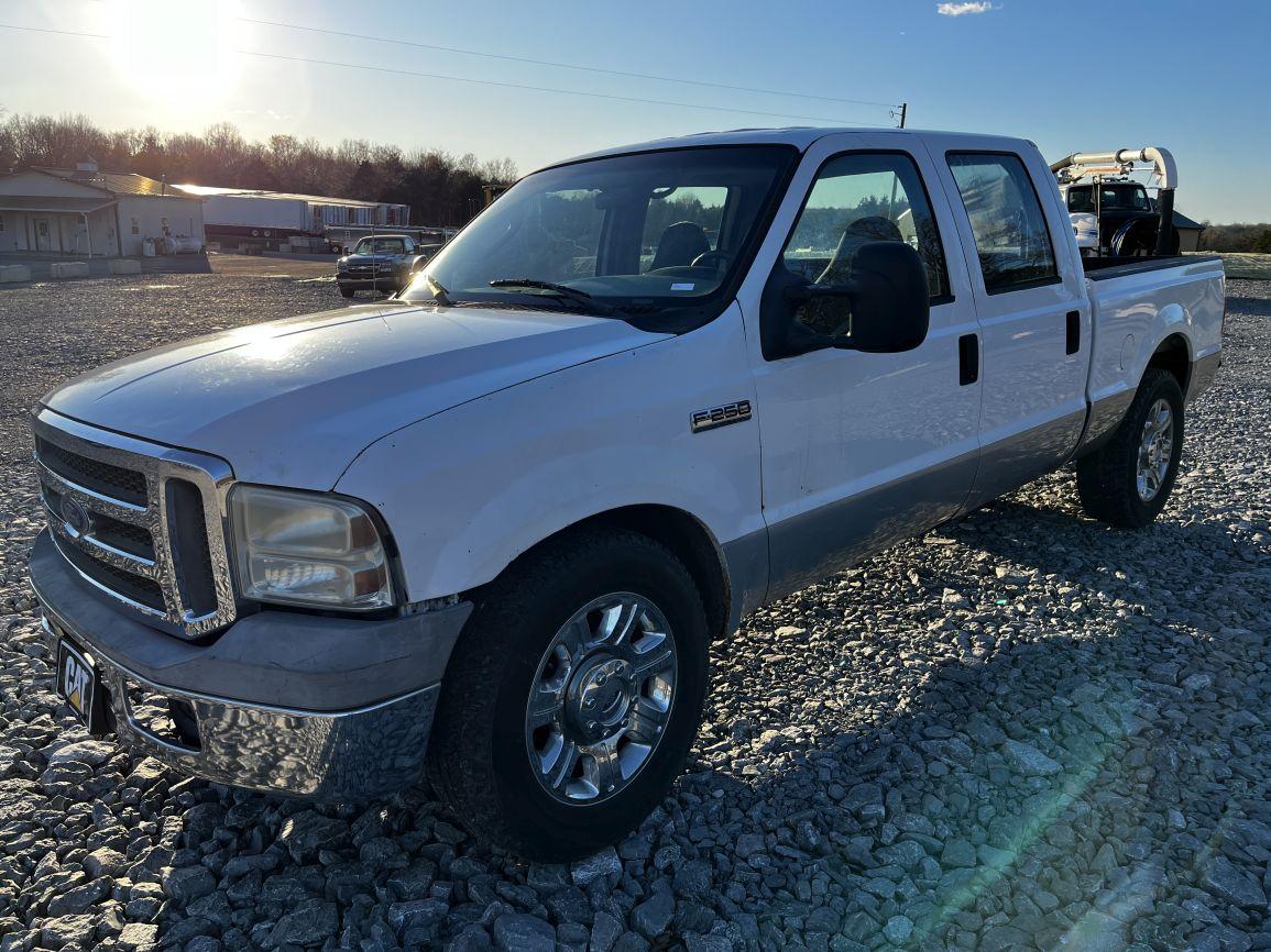 2005 FORD F-250 PICKUP TRUCK