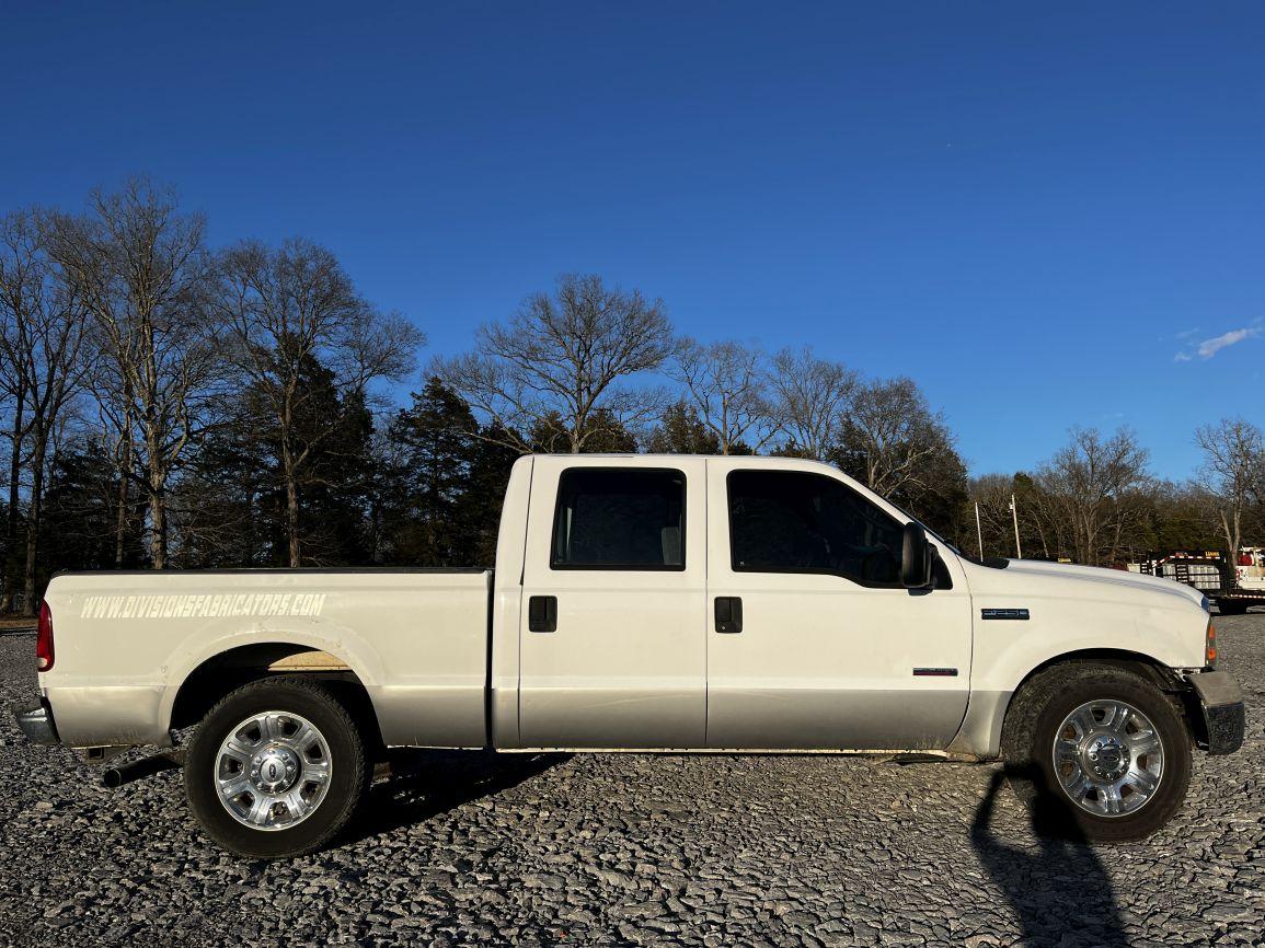 2005 FORD F-250 PICKUP TRUCK