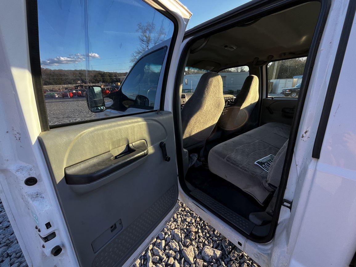 2005 FORD F-250 PICKUP TRUCK