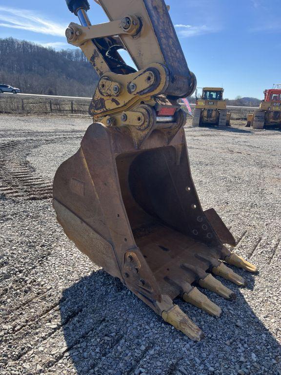 2019 Caterpillar 330F