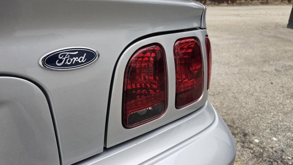 1998 Ford Mustang GT coupe