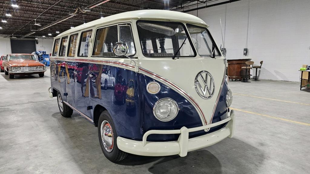 1968 Volkswagen 13 Window Bus