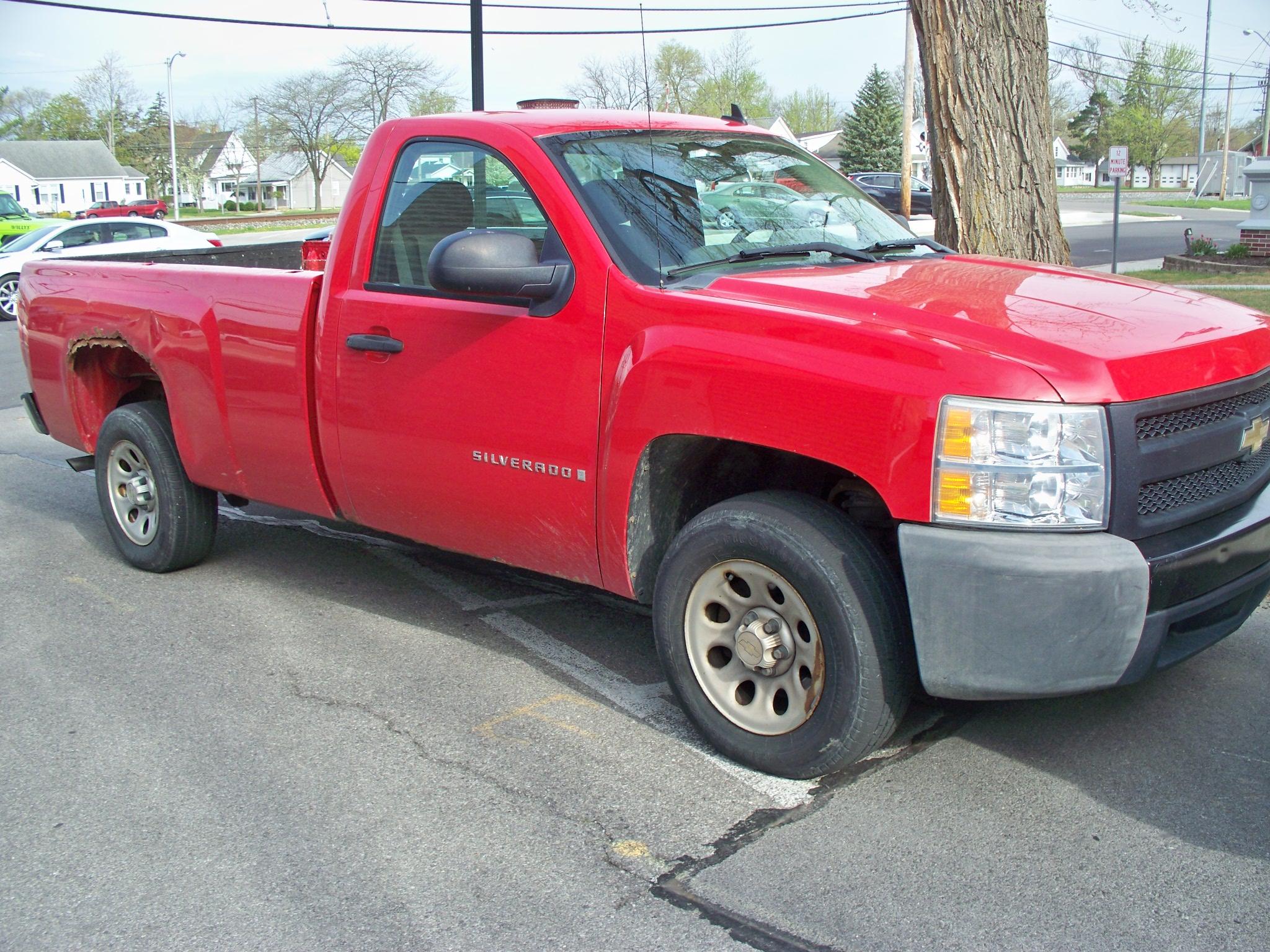 •	2008 Chevy Silverado