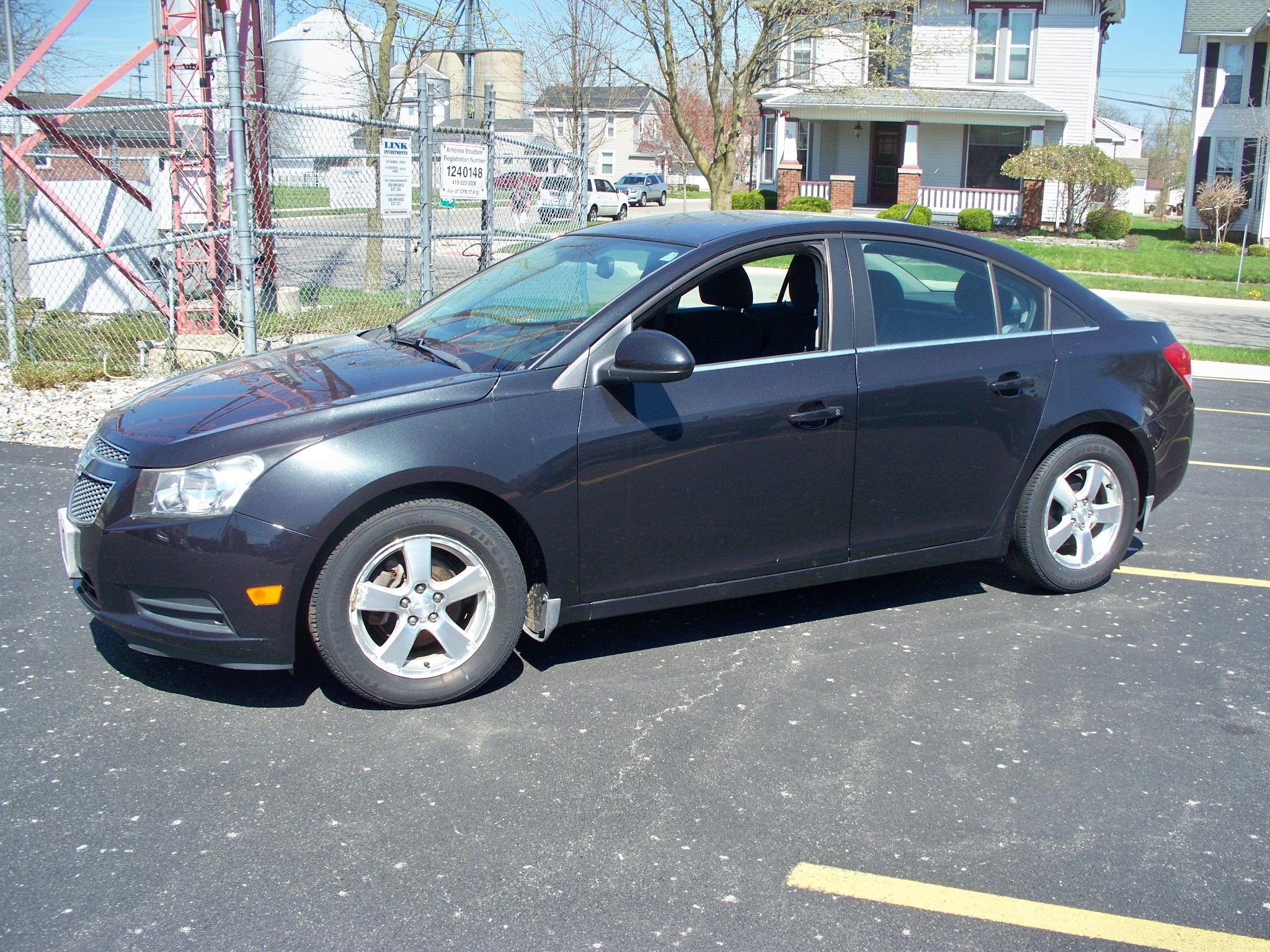 •	2013 Chevy Cruze 1LT