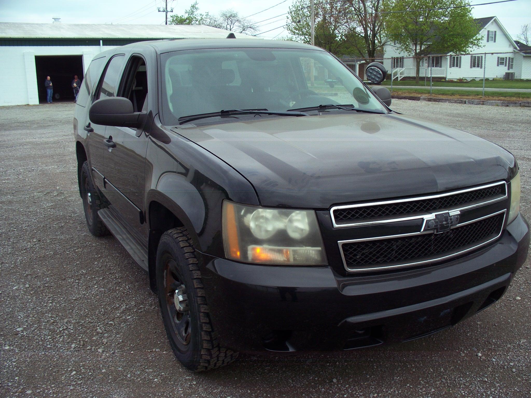 •	2010 Chevy Tahoe