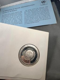 Franklin Mint United Nations Sterling medal w/ info card, and stamp/ postmark