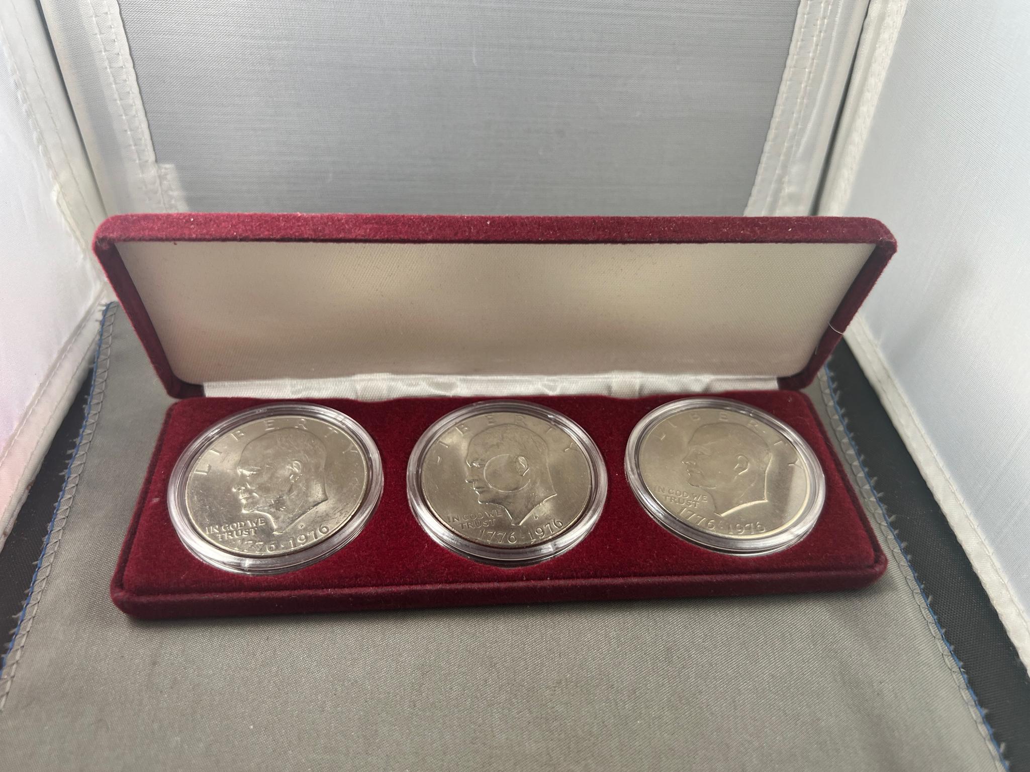 3- 1976 BiCentennial Eisenhower Dollars in velvet display