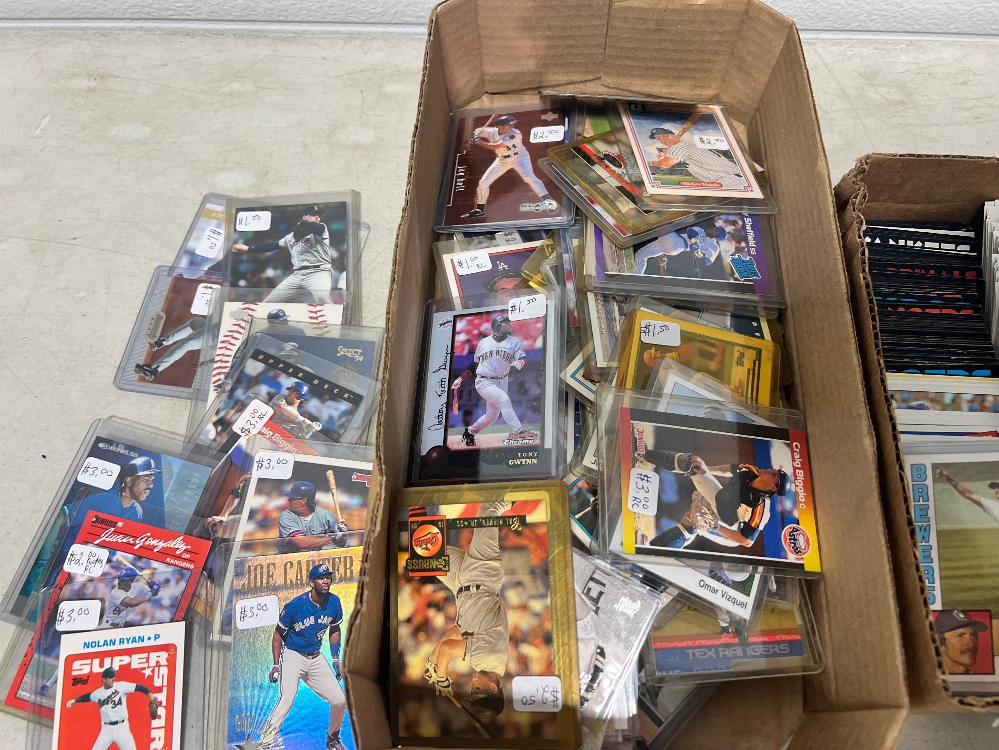 Baseball Cards 2 boxes 1984 to 1986 + Toploaders stars