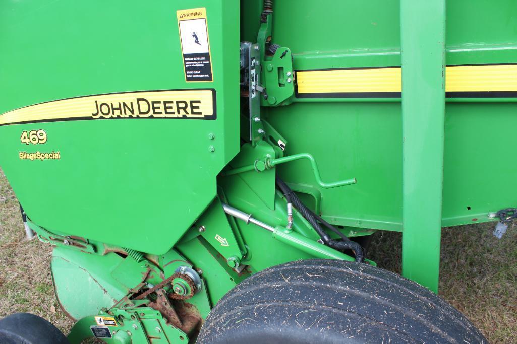 2016 John Deere 469 Silage Special round baler