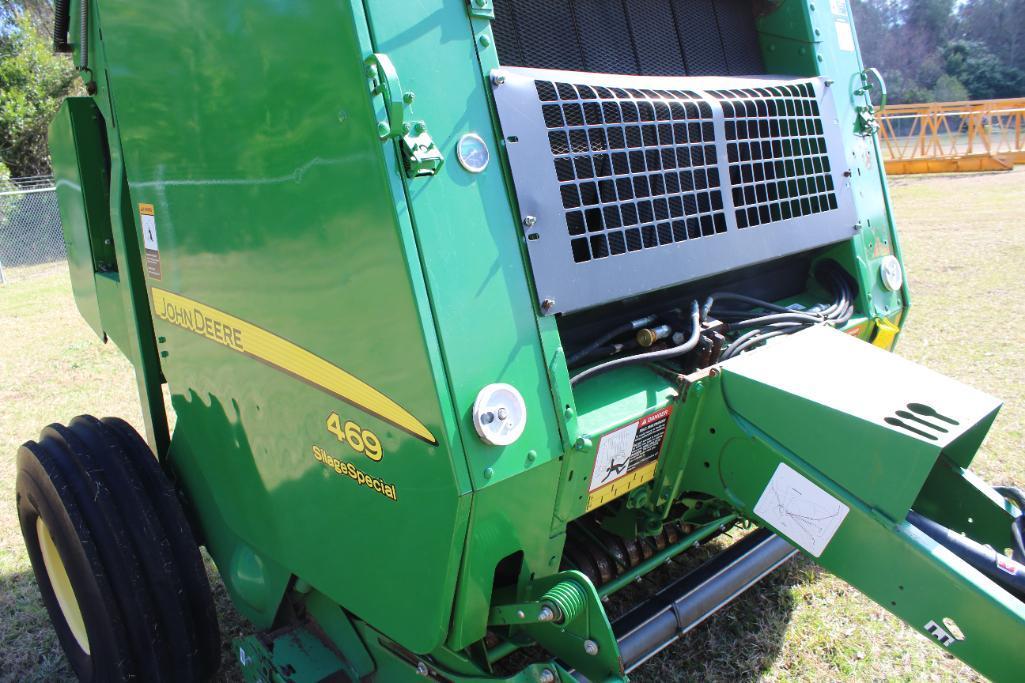 2016 John Deere 469 Silage Special round baler