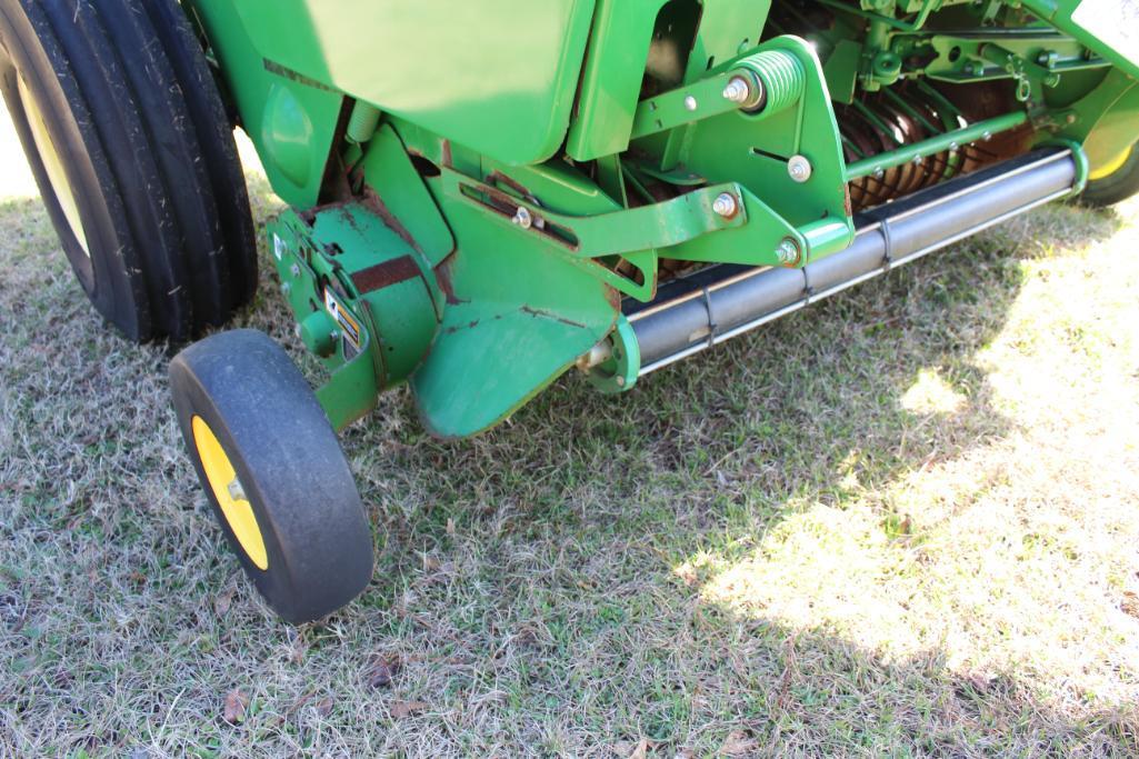 2016 John Deere 469 Silage Special round baler