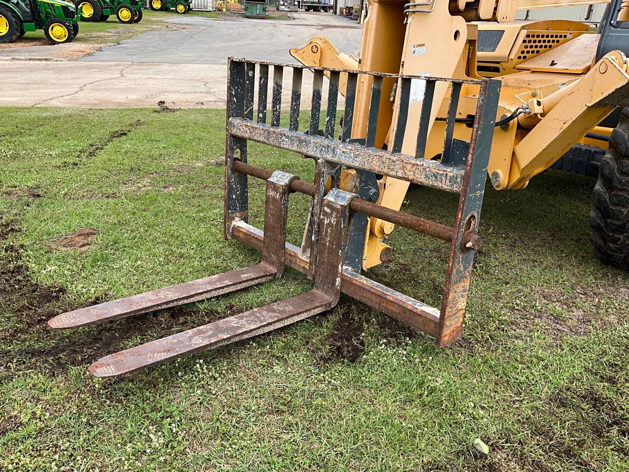 2015 Gehl DL12-55 Telehandler