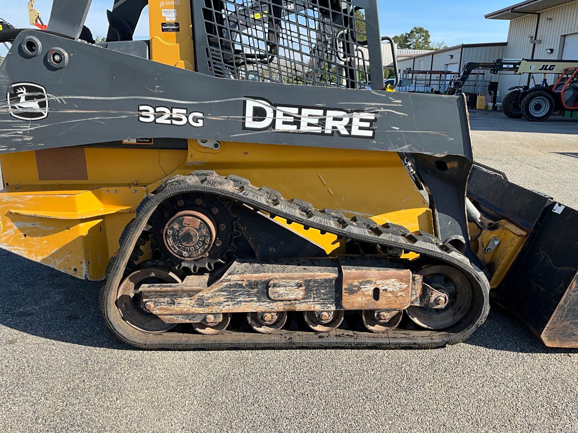 2019 John Deere 325G track loader