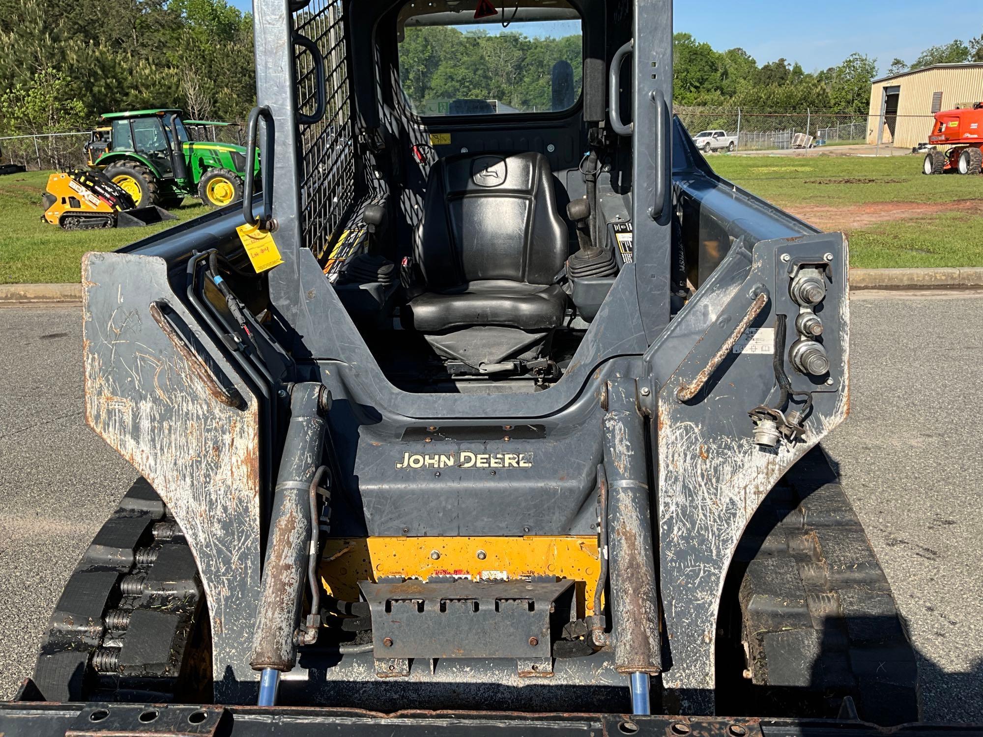 2019 John Deere 325G track loader