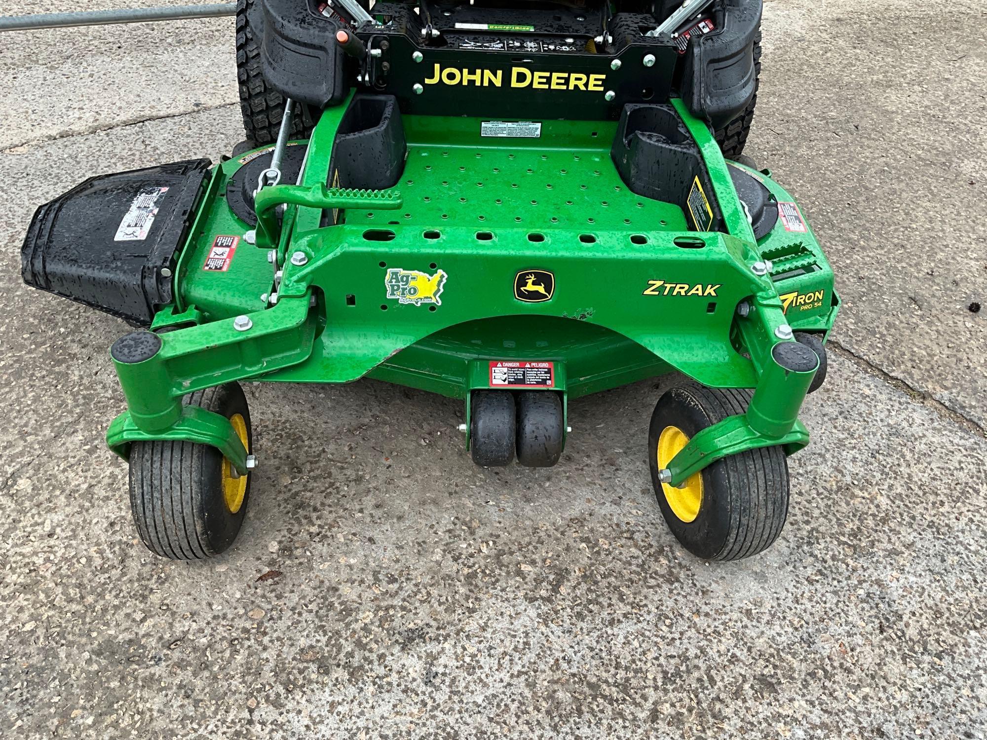 2021 John Deere Z920M Zero-Turn mower