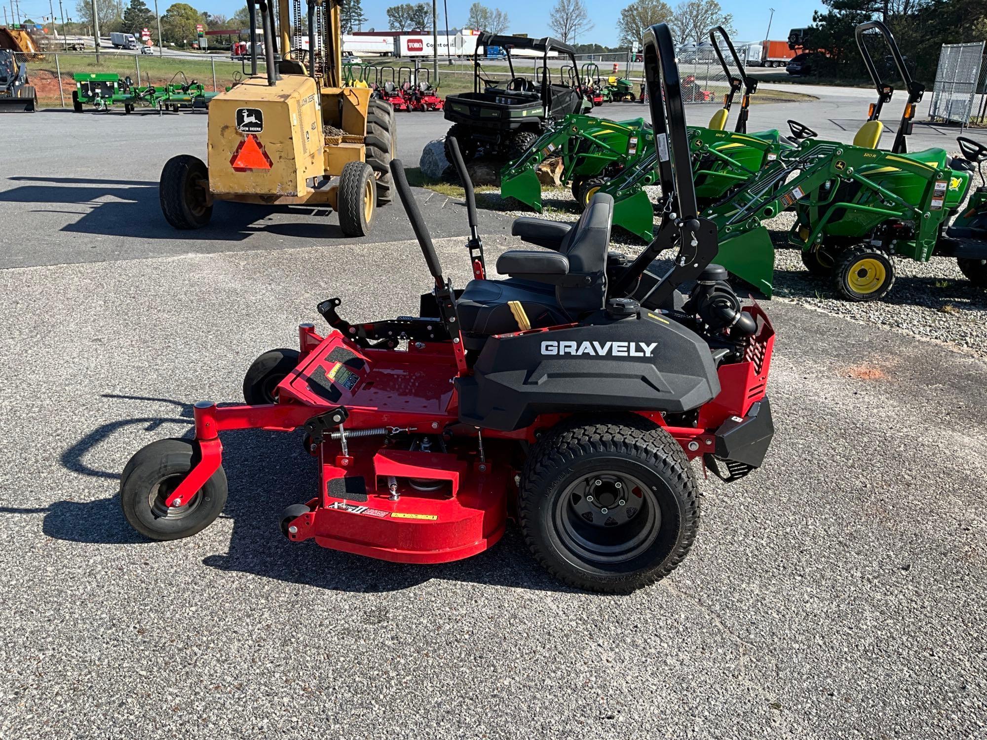 2021 Gravely Pro-Turn 260 Zero-Turn mower