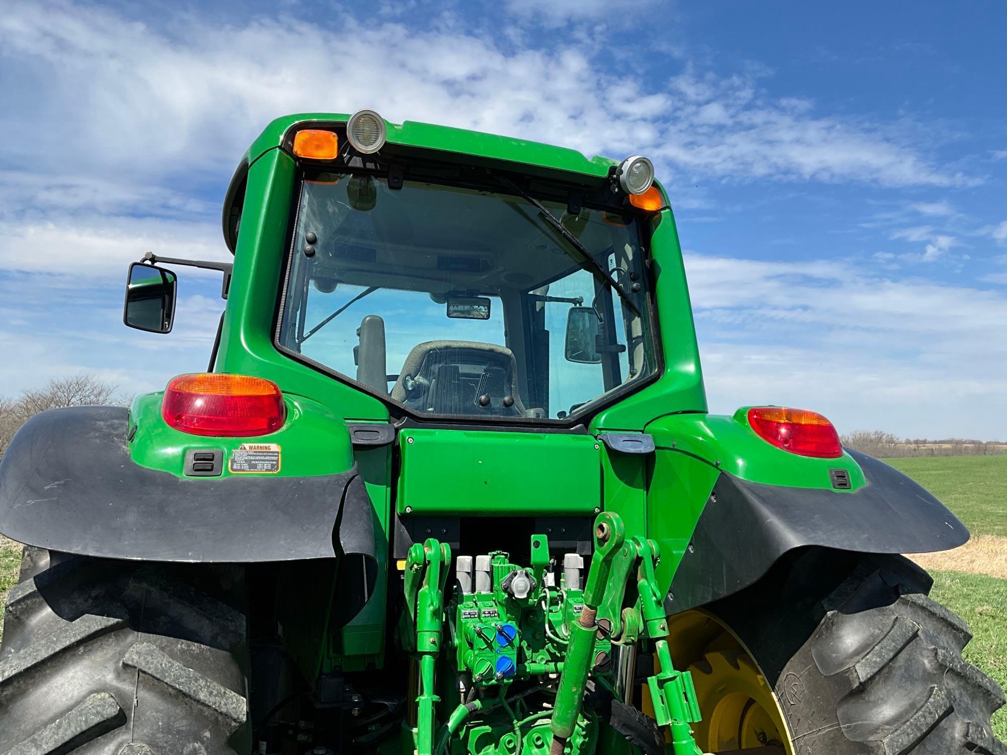 2008 John Deere 7230 Premium MFWD tractor