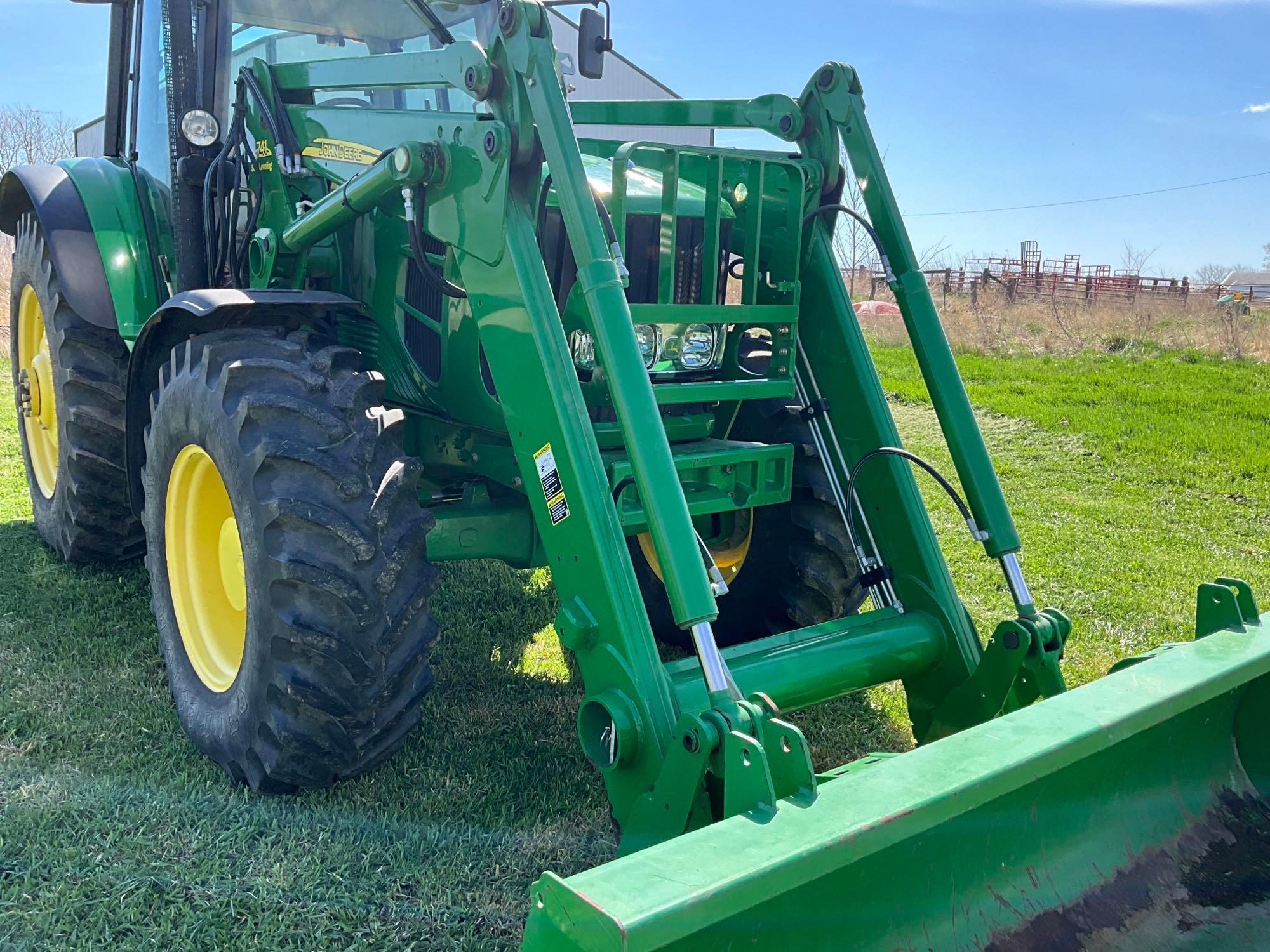 2008 John Deere 7230 Premium MFWD tractor