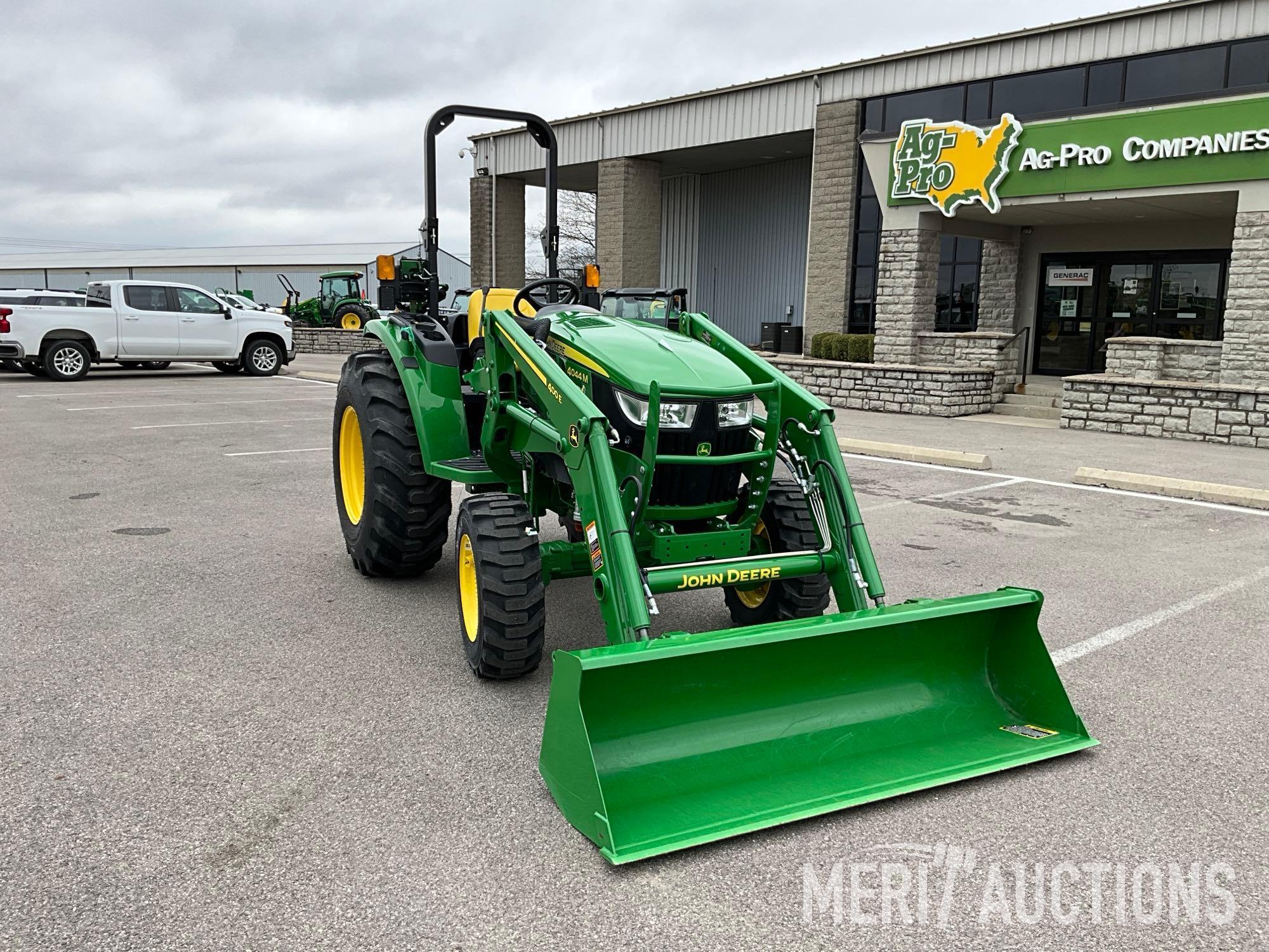 2022 John Deere 4044M