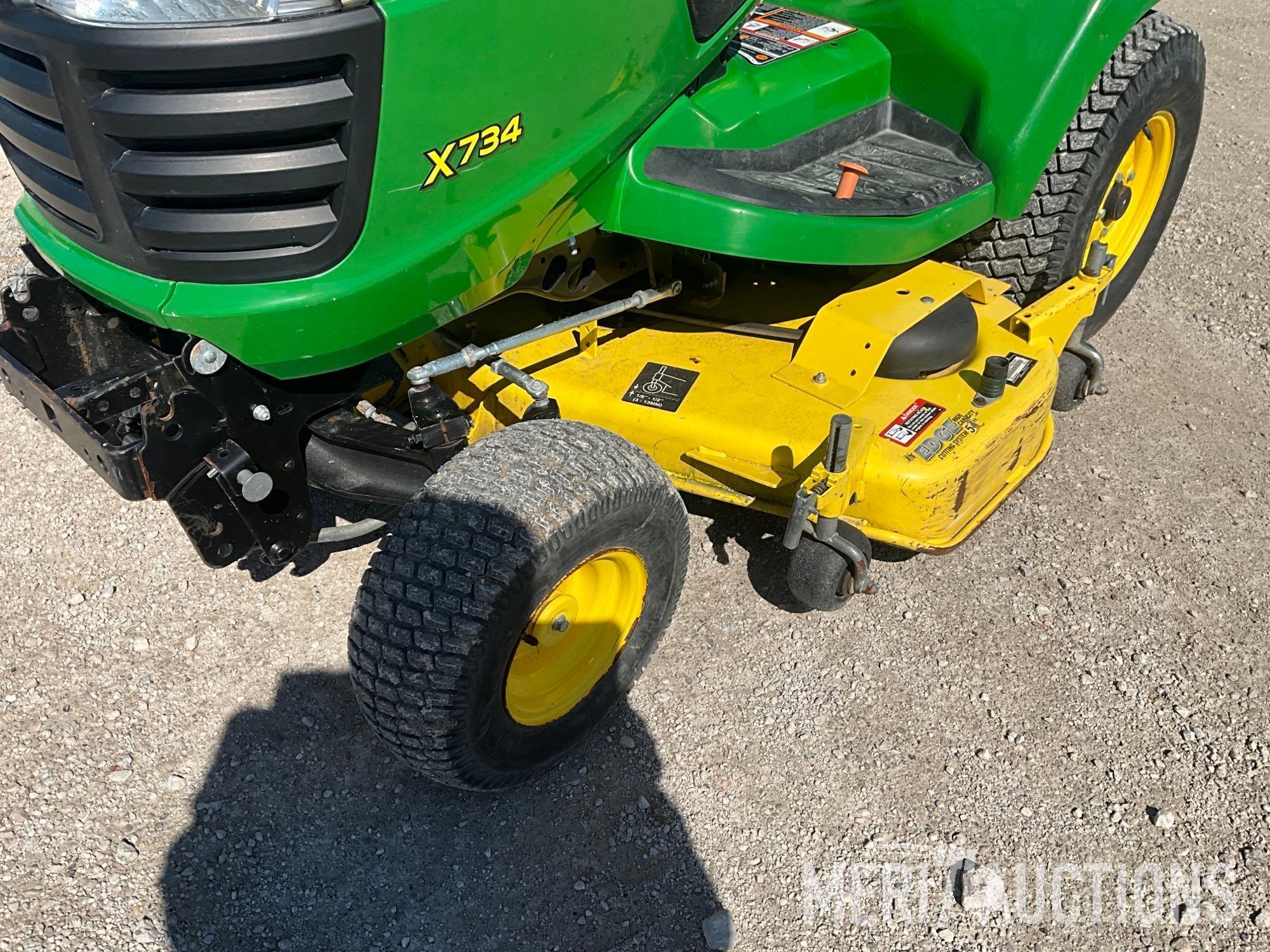 2018 John Deere X734