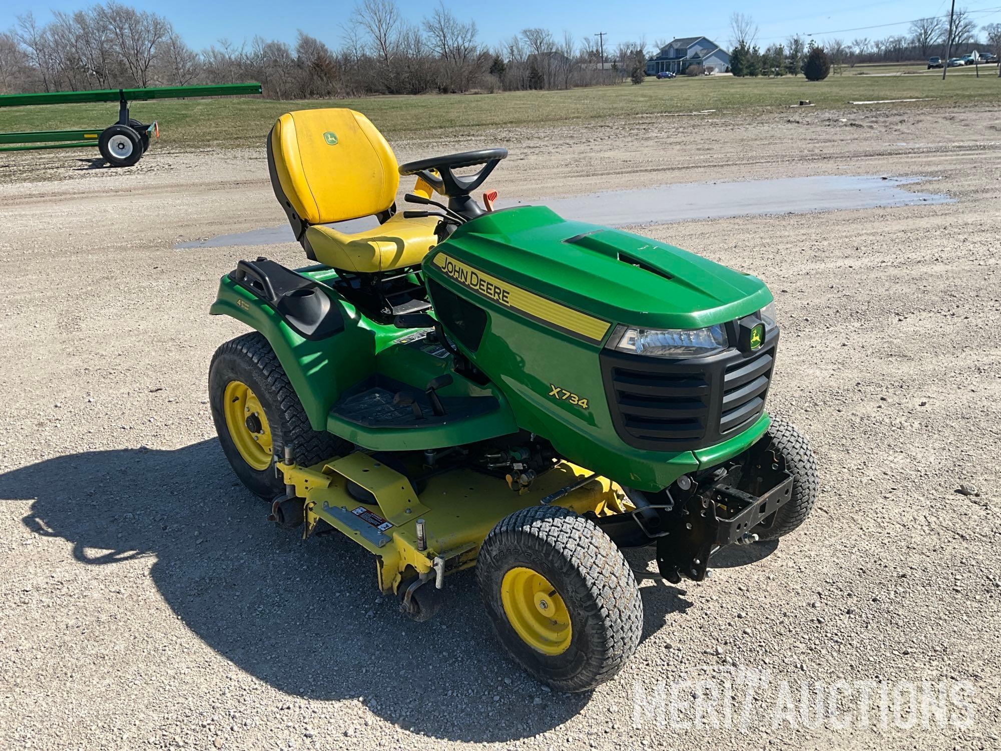 2018 John Deere X734