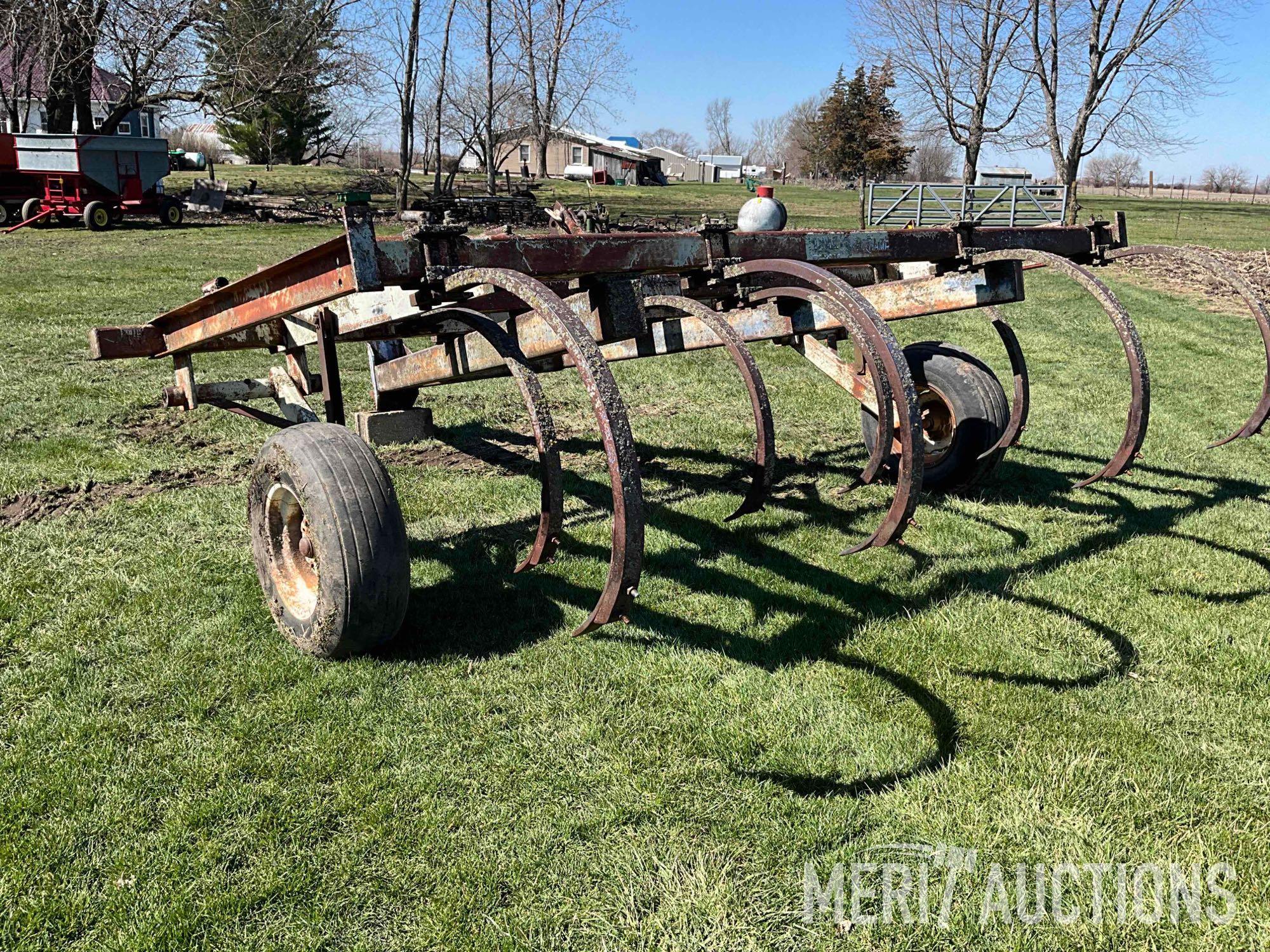 DMI 8 shank 10ft. chisel plow